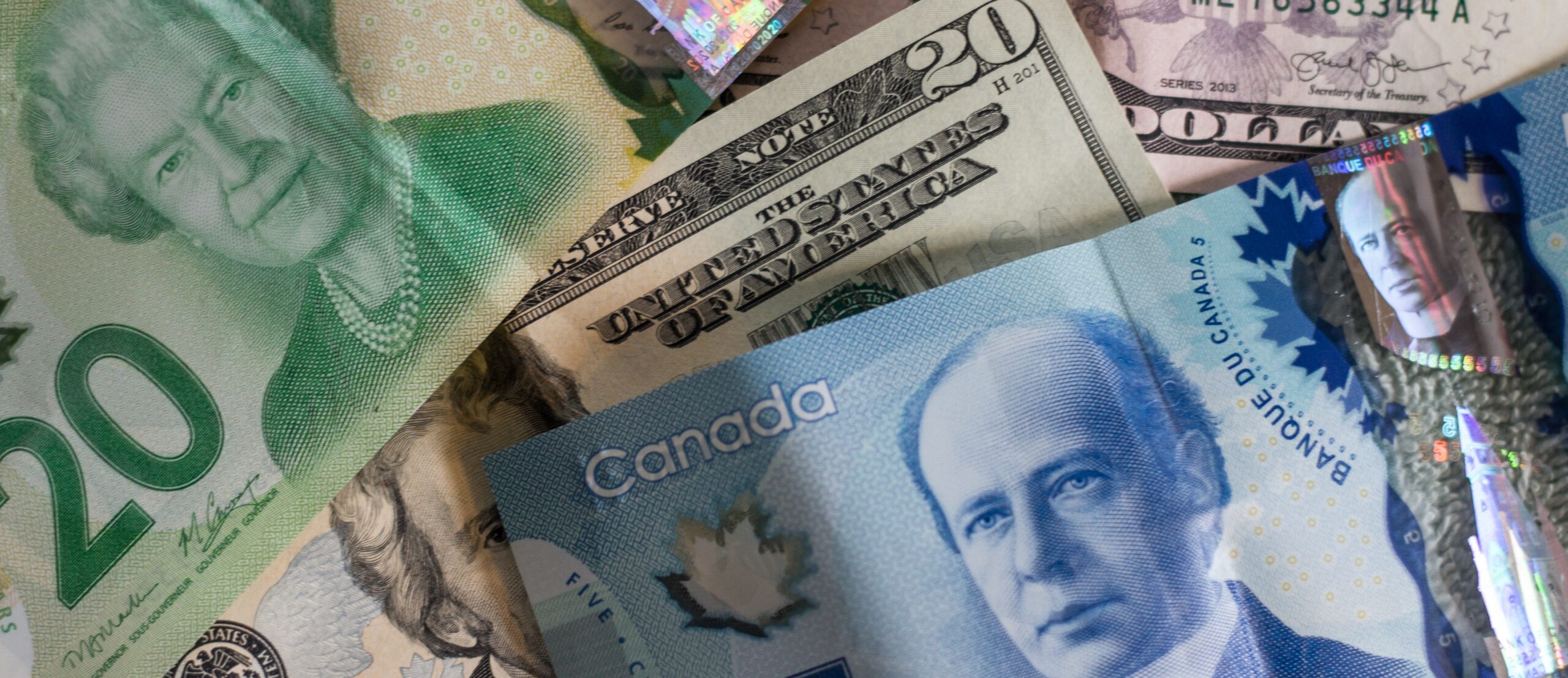سه راه که کانادایی ها میتوانند در 2024 از دولت پول دریافت کنند